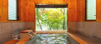 A cottage with a hot spring surrounded by nature  - Rent a whole house / Yufu Ōita