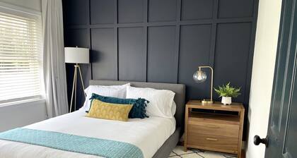 Downtown Carbondale. Cozy and Cheery Abode -- NEW--