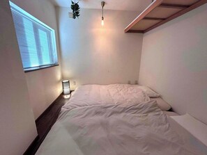 2 bedrooms, desk, free WiFi, bed sheets