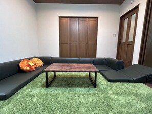 Interior - Limited to one group per day Spacious 1LDK for families and groups  Near the tram station  Pets  / Hakodate Hokkaidō (Hakodate)