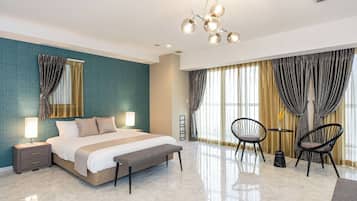 4 bedrooms, desk, iron/ironing board, free WiFi