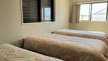 2 bedrooms, desk, free WiFi, bed sheets