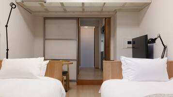 1 bedroom, desk, free WiFi, bed sheets