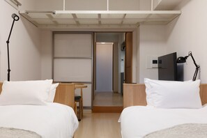 1 habitación, escritorio, wifi gratis y ropa de cama 