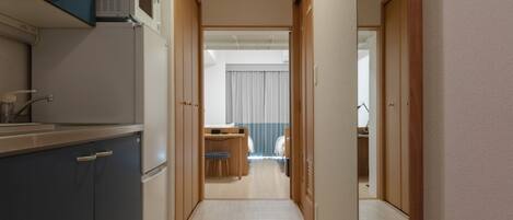 1 bedroom, desk, free WiFi, bed sheets