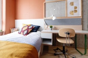 Desk, WiFi, bed sheets - Chillout Dorm 8 Cracow (Kraków)