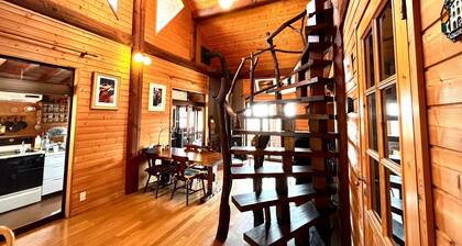 A log house villa for rent 5 minutes by car to La / Takashima Shiga
