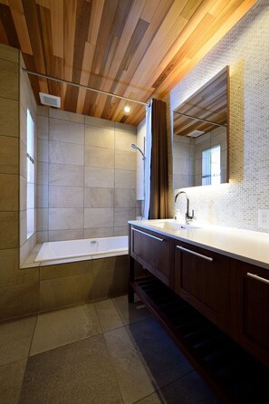 Hårtork och handdukar