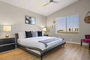 3 Schlafzimmer, Schreibtisch, Bügeleisen/Bügelbrett, kostenloses WLAN