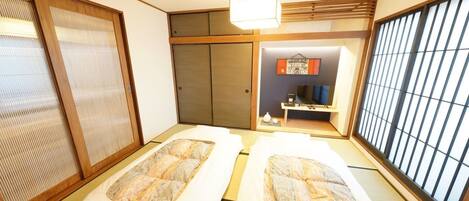 1 bedroom, desk, free WiFi, bed sheets