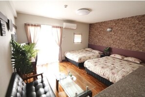 1 bedroom, desk, iron/ironing board, free WiFi - Nonsmoking Quadruple room 2 double beds / Naha Okinawa (Naha)