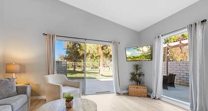 Greenside Getaway - 2 Bed/ 1 Bath - On Golf Course