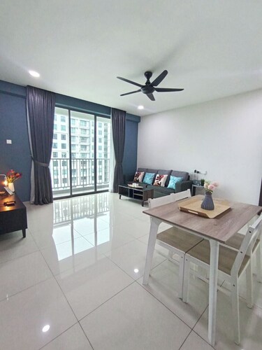 191 Cozy CasaKayangan 3BR by Grab A Stay