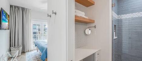 4 Schlafzimmer, Bügeleisen/Bügelbrett, WLAN, Bettwäsche