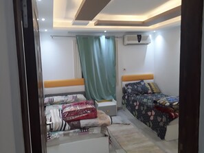 2 bedrooms, WiFi, bed sheets - Lovely 2-Bedroom Apartment in Miami/Alexandria (Alexandria)