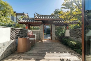 Exterior - Lijiangyueyunbieyuandujiajiudian (Lijiang)