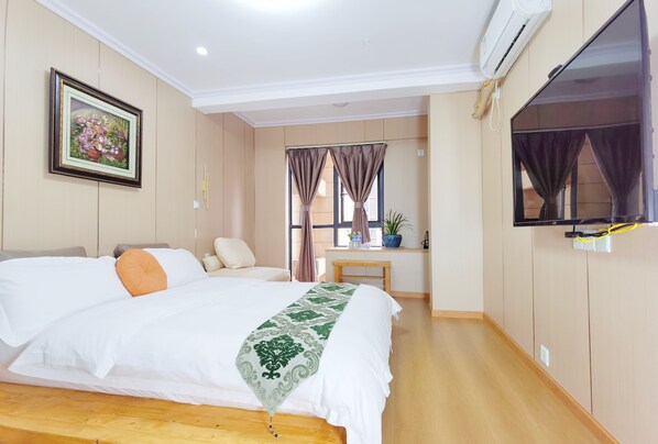 Business Single Room - Orange Mingwu Hotel with Cat Cafe (Chengdu)