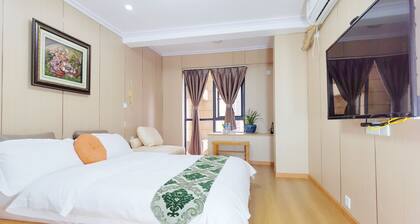 Orange Mingwu Hotel
