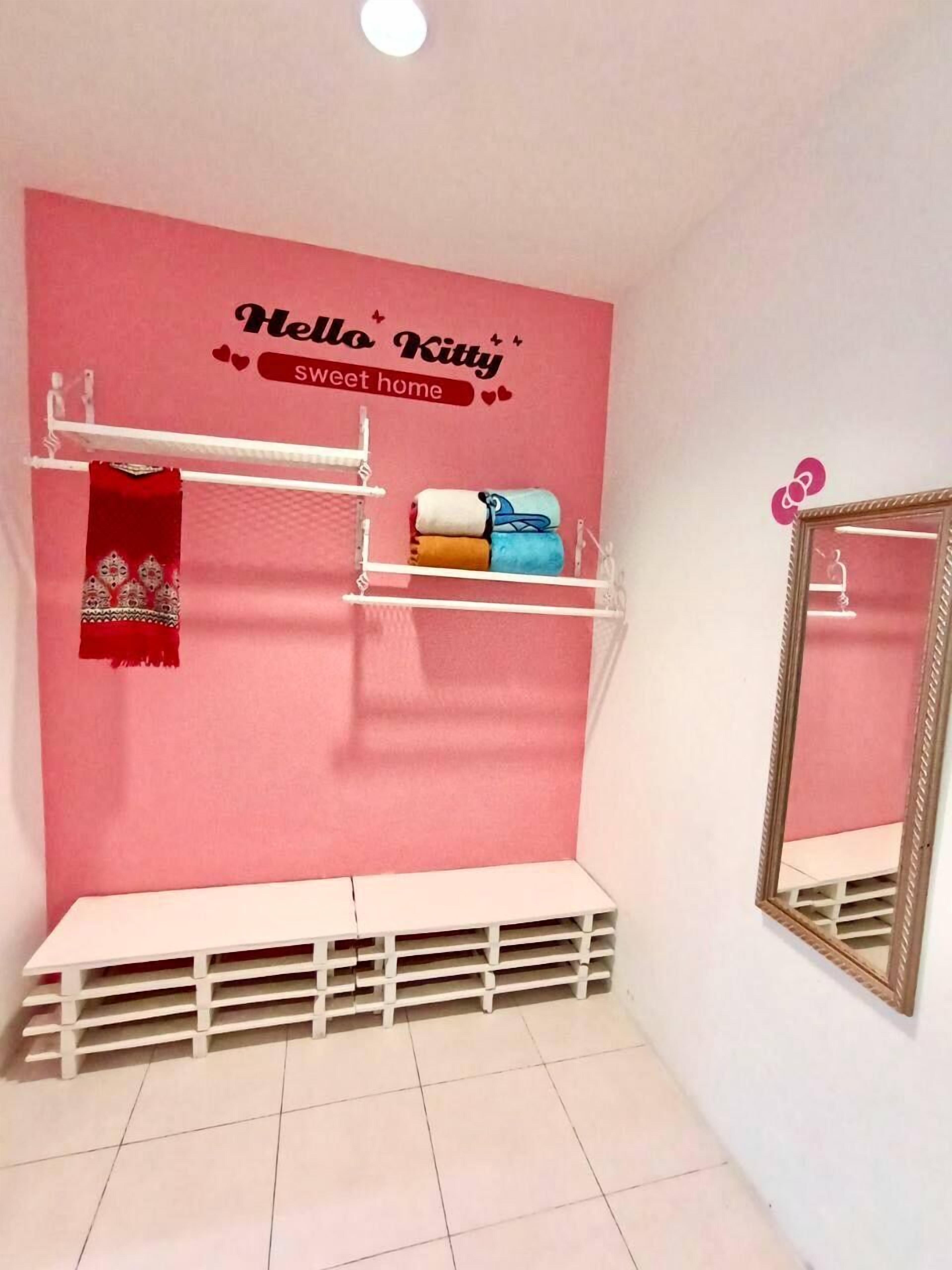 4 bedrooms, desk, blackout curtains, iron/ironing board