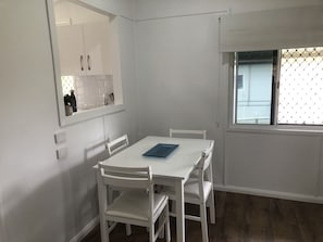 Dining - Sandhills Cottage (Keppel Sands)