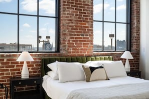 3 bedrooms, desk, iron/ironing board, free WiFi - Top Floor Penthouse at the Historic Levy Building (Louisville)