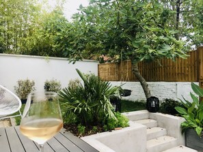 Terrace/patio - Maison Lumineuse de 100m2 Avec Jardin et Parking (Nanterre)