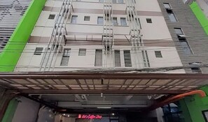 Exterior detail - iPark Hotel by Hiverooms (Cebu City)