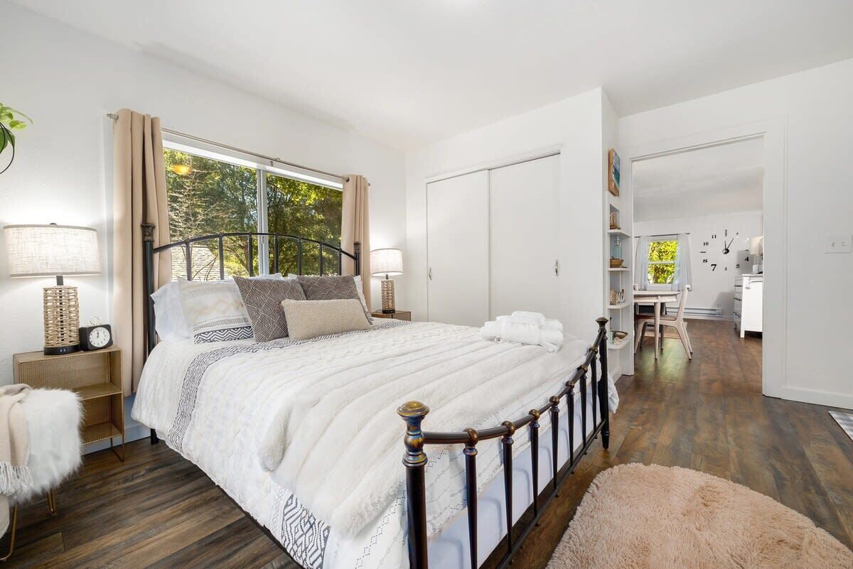 1 bedroom, iron/ironing board, WiFi, bed sheets