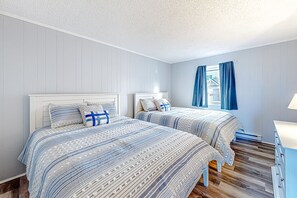 2 bedrooms, WiFi, bed sheets - Near beach & boardwalk, with modern amenities - Golden Gate community (Ocean City)