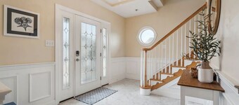 Sandy Toes | Ocean Views | Steps to Beach | Deck