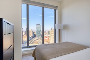 2 quartos, ferros/tábuas de passar roupa, Wi-Fi, roupa de cama