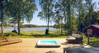 Villa Porkkala - Seafront Jacuzzi / Nature Reserve