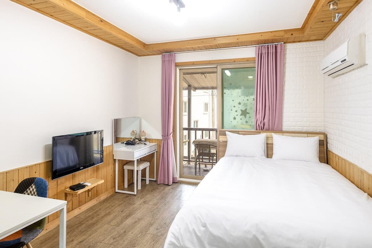 Basic Room, 1 Bedroom (202) | 1 bedroom, free WiFi