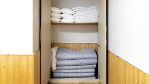 Phòng cơ bản, 2 phòng ngủ (301) | 1 phòng ngủ, truy cập Internet không dây miễn phí 