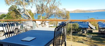 Sunray Cottage - Lake Eucumbene views from our cosy cottage at Old Adaminaby