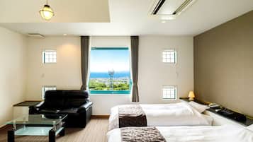 Triple Room, Ocean V, Top floor, Non Smoking | In-room safe, desk, blackout drapes, free WiFi