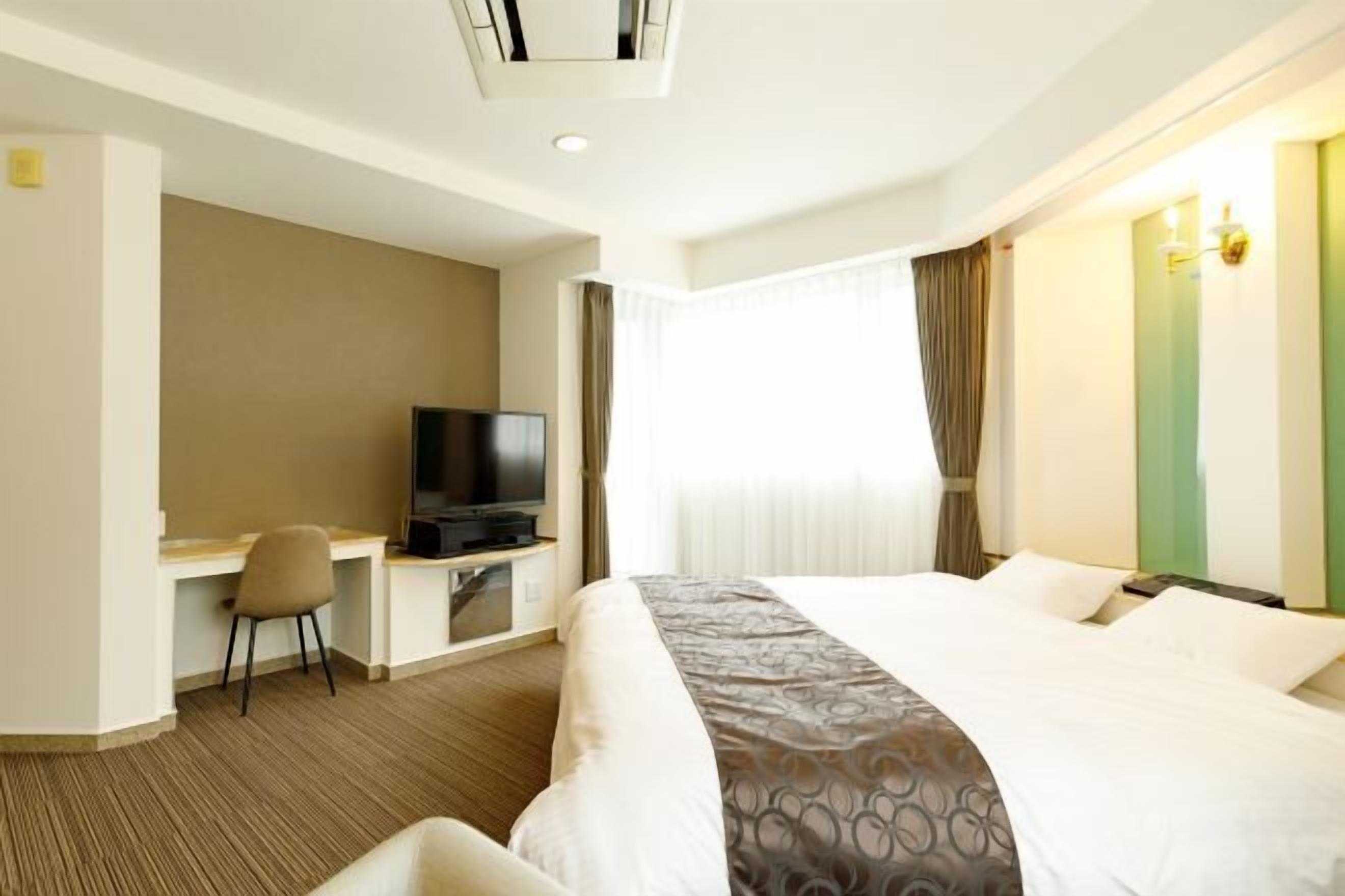 In-room safe, desk, blackout drapes, free WiFi