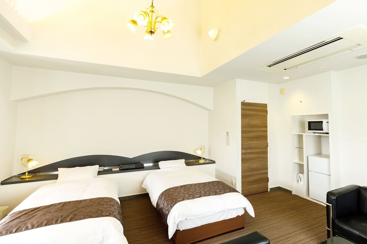 In-room safe, desk, blackout drapes, WiFi (free)