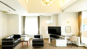 Superior Twin Room, Top floor, Non Smoking | In-room safe, desk, blackout drapes, free WiFi