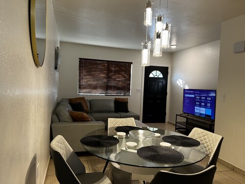 Stylish & Cozy Apt in Sierra Vista