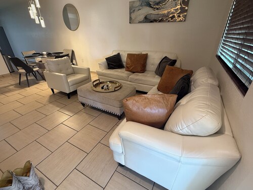 Stylish & Cozy Apt in Sierra Vista