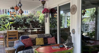 Hot Tub, Garden Patio, Canopy Bed