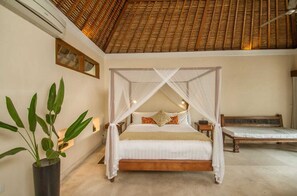 Bureau, fer et planche à repasser, Wi-Fi gratuit, draps fournis