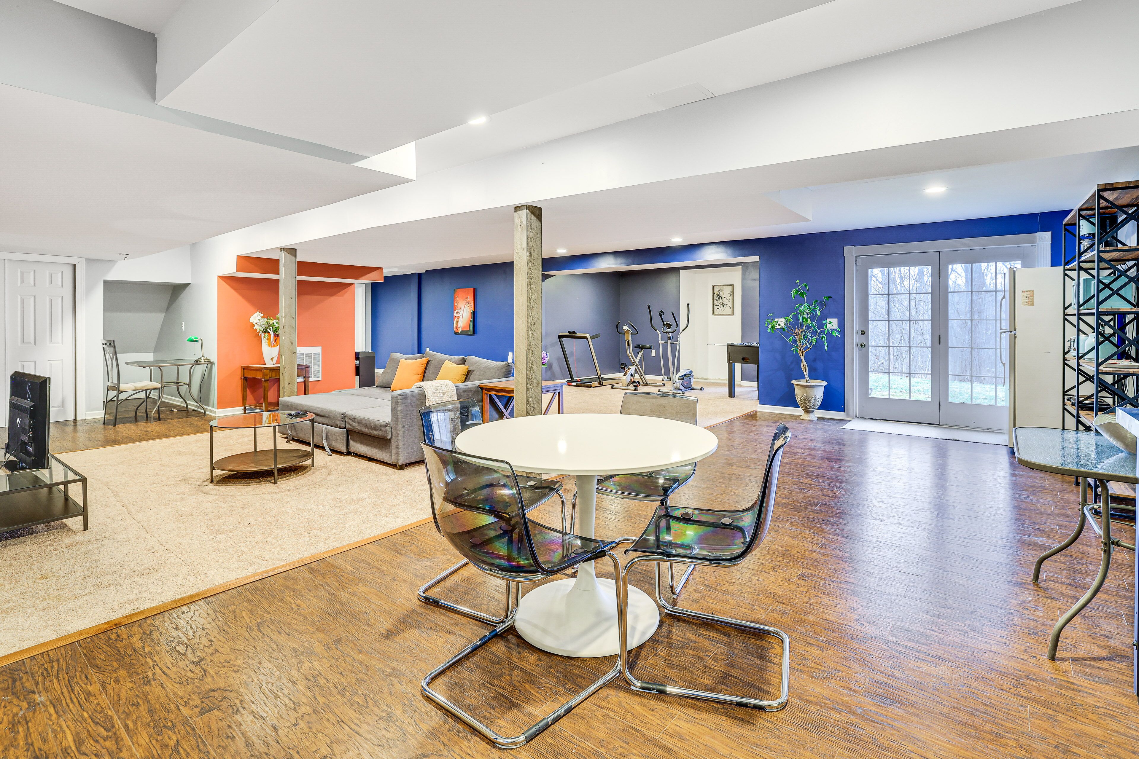 East Stroudsburg Apartment: Golf, Hike & Ski!