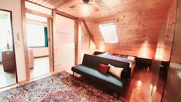 5 bedrooms, free WiFi, bed sheets