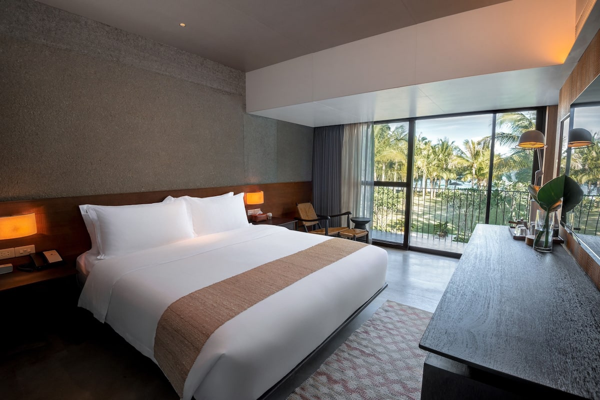 Luxury Double Room | Premium bedding, free WiFi, bed sheets