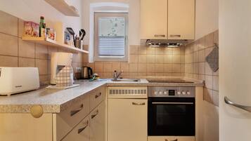 Kühlschrank, Ofen, Herdplatte, Geschirrspüler