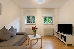 Tv, dvd-spelare och en stereo