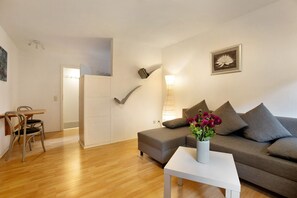 Tv, dvd-spelare och en stereo