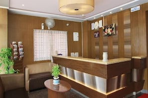 Lobby - La Sara Comforts (Bengaluru)